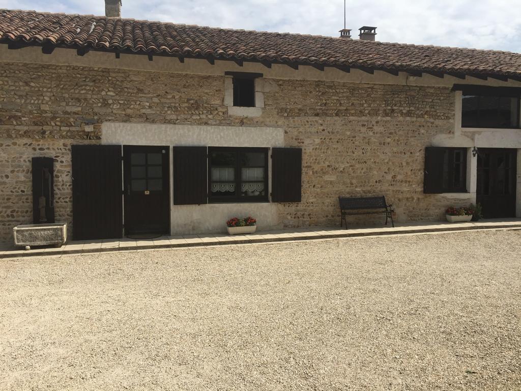 Le Moulin De Champagne Acomodação com café da manhã Viriat Exterior foto