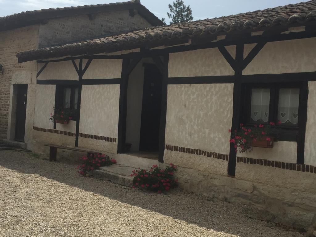 Le Moulin De Champagne Acomodação com café da manhã Viriat Exterior foto