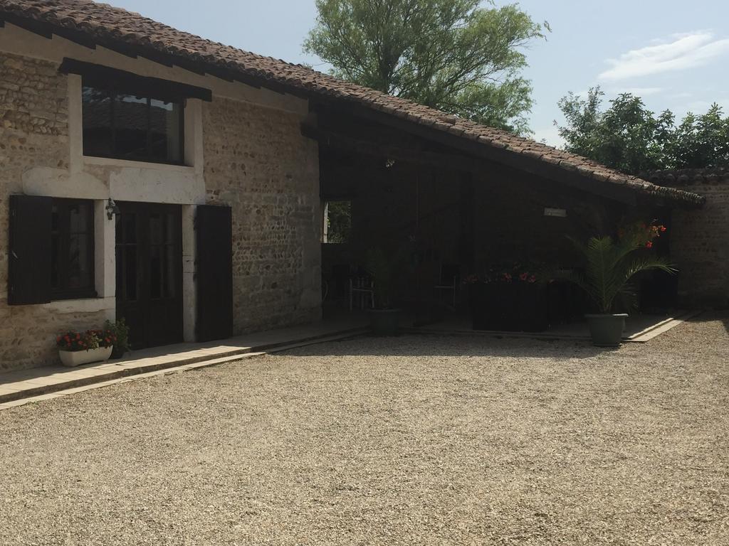 Le Moulin De Champagne Acomodação com café da manhã Viriat Exterior foto
