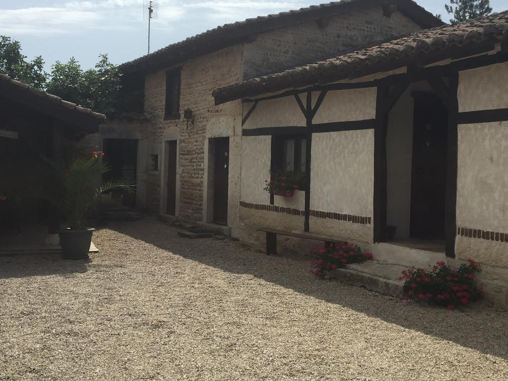 Le Moulin De Champagne Acomodação com café da manhã Viriat Exterior foto